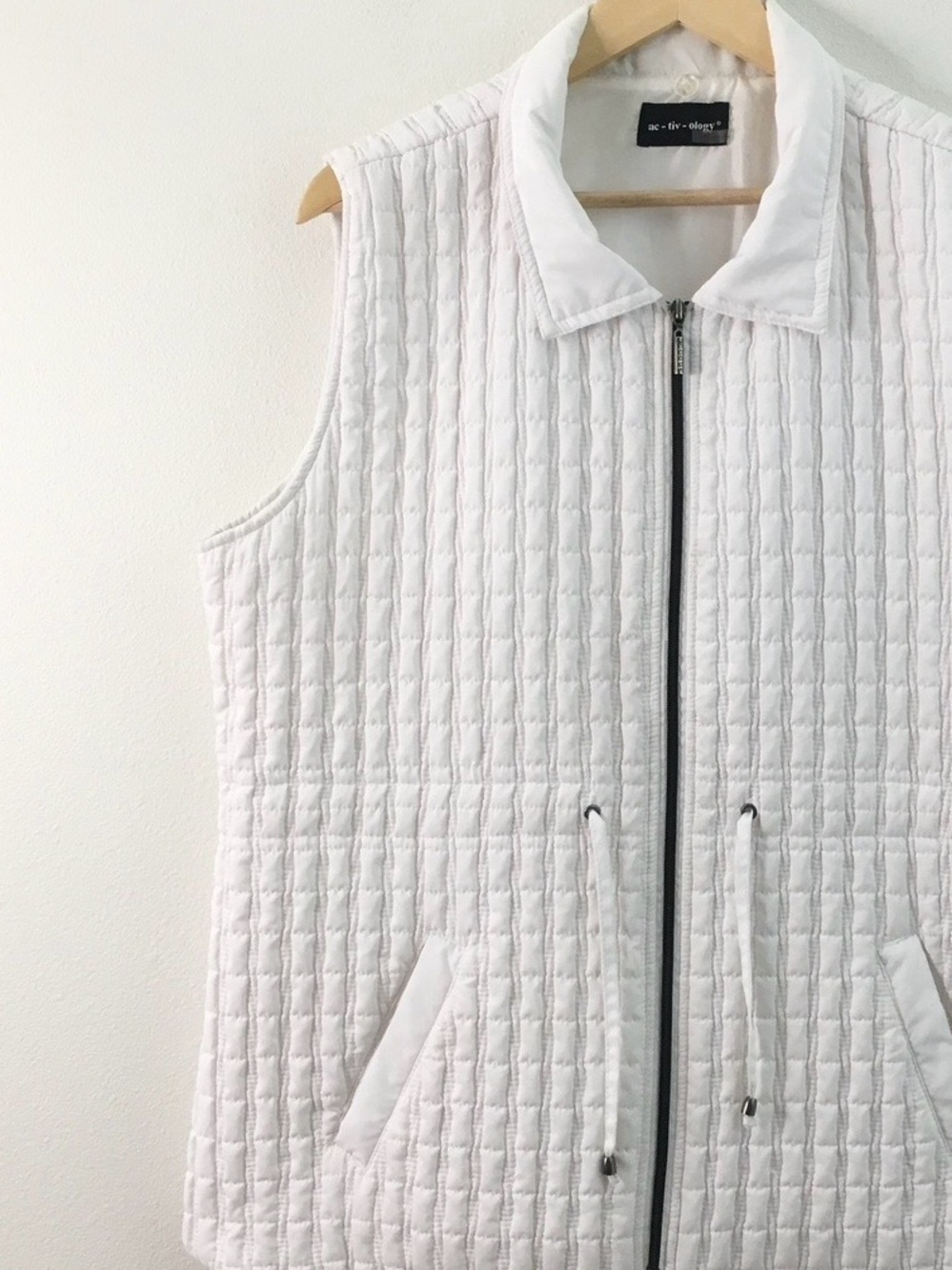 Quilted Zip-Front Sleeveless Vest